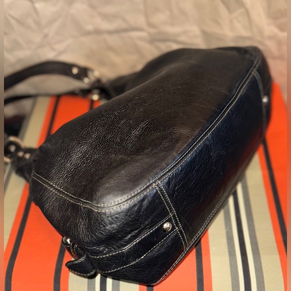 BLACK LEATHER COACH BAG - Picture 15 of 15